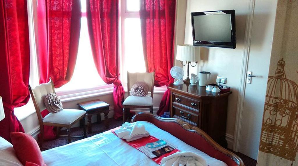 Crystals On The Prom Hotel Blackpool Kamer foto