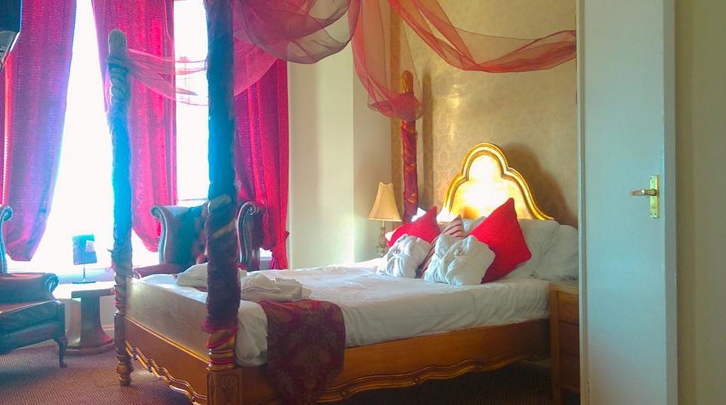 Crystals On The Prom Hotel Blackpool Kamer foto